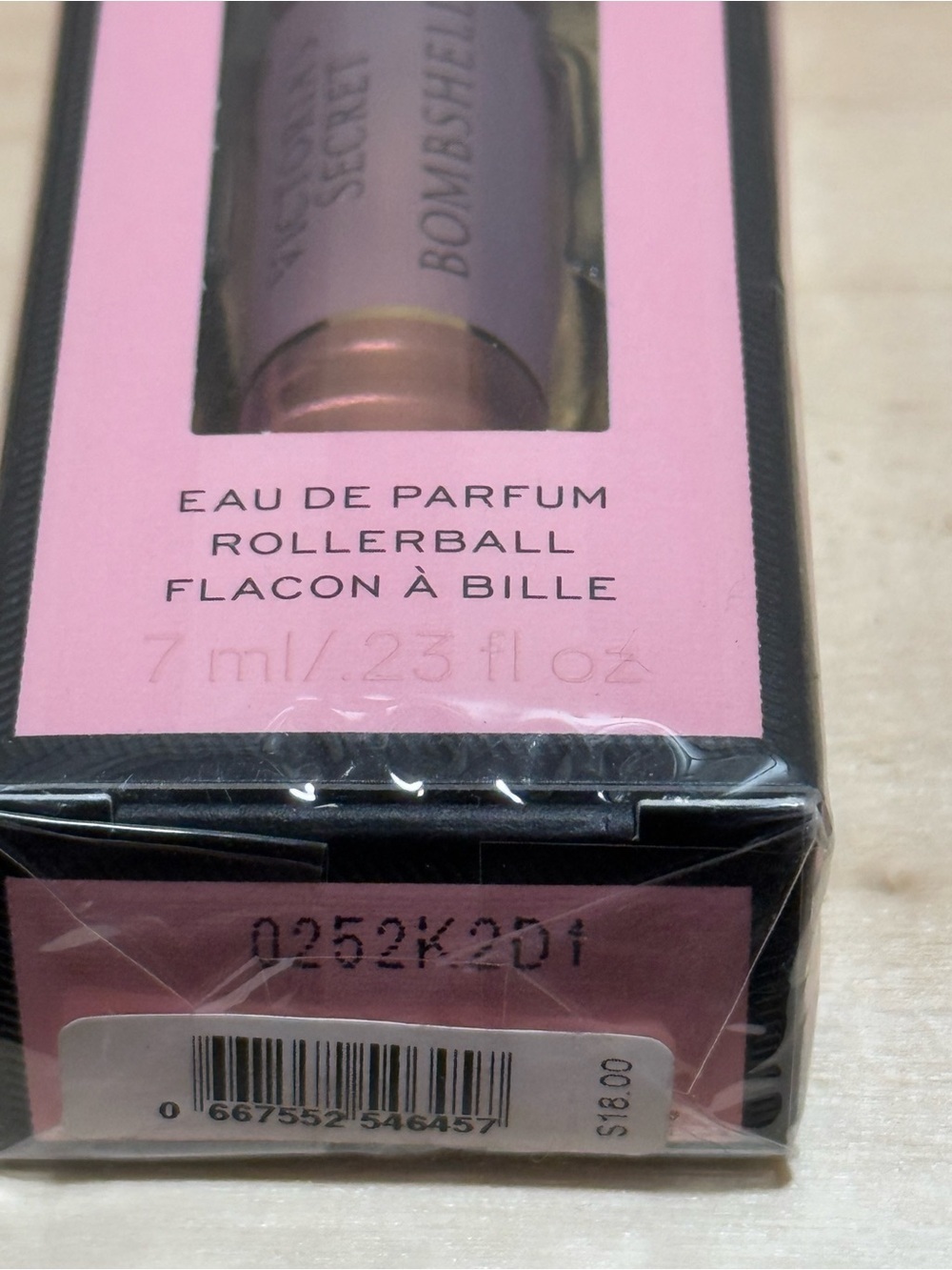 Victoria's Secret Bombshell Rollerball Perfume - NEW SEALED - Picture 2 of 3